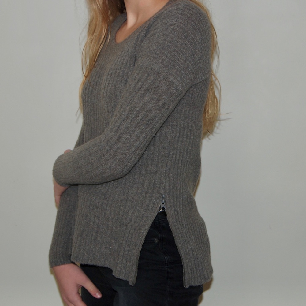 Abercrombie Sweater w/ Zipper Detail